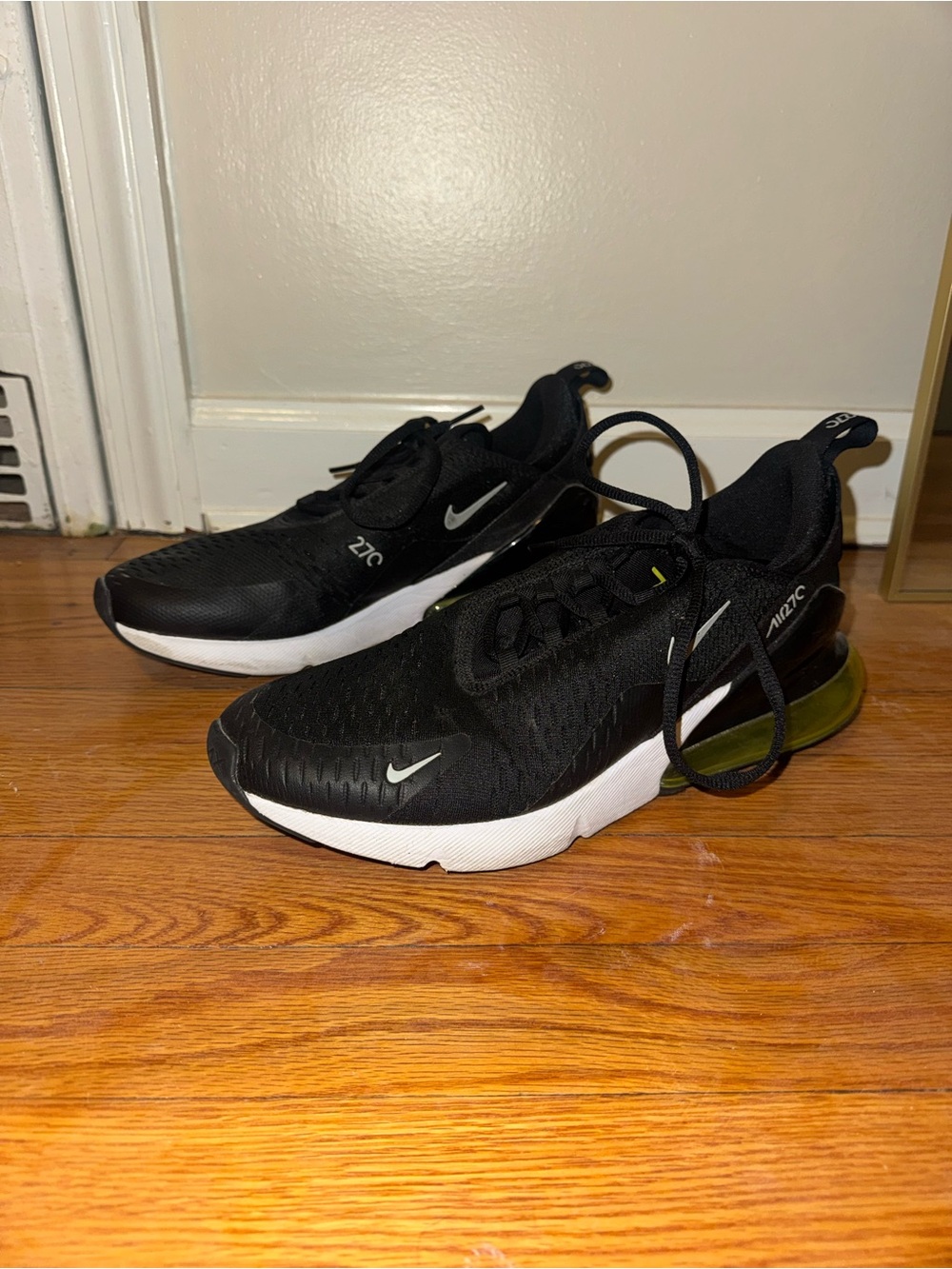 Men’s Nike Air Max 270 Black & Yellow Sneakers
